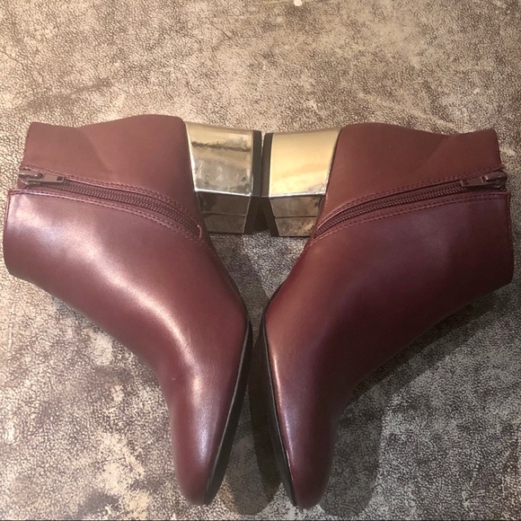 Andrew Marc Haydeng Ankle Booties - Picture 2 of 8